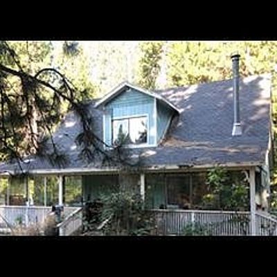 705 Aiello Rd, Mount Shasta, CA 96067