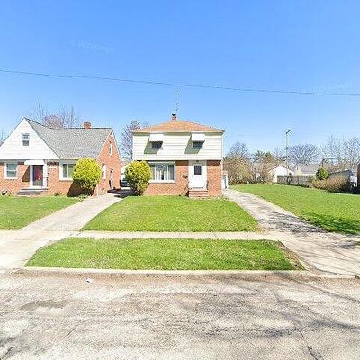 5611 South Blvd, Maple Heights, OH 44137