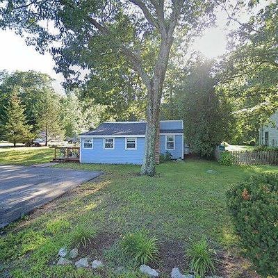 58 Oakhurst Rd, Hopkinton, MA 01748