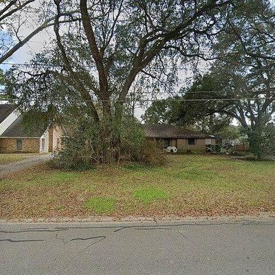 58635 Delacroix Ave, Plaquemine, LA 70764