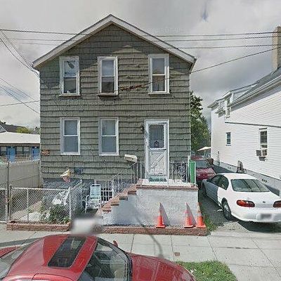59 Spruce St, New Bedford, MA 02740