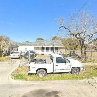 5931 Southville St, Houston, TX 77033