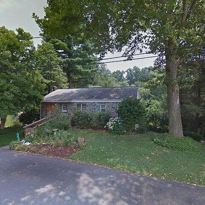 8 Meadowview Ave, Lancaster, PA 17601