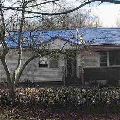 8 Wayne Rd, Wallingford, CT 06492