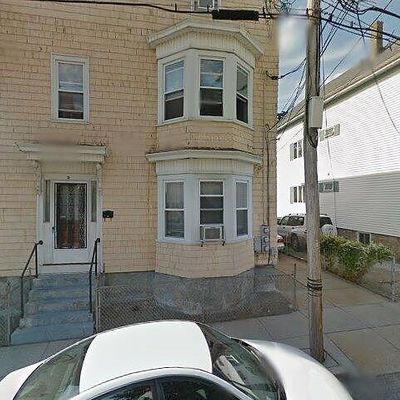 81 Forest St, Fall River, MA 02721
