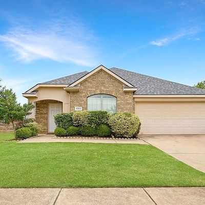 8102 Tierra Del Sol Rd, Arlington, TX 76002