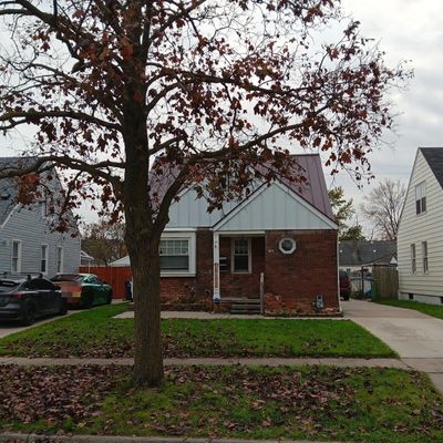 817 Lincoln Ave, Lincoln Park, MI 48146