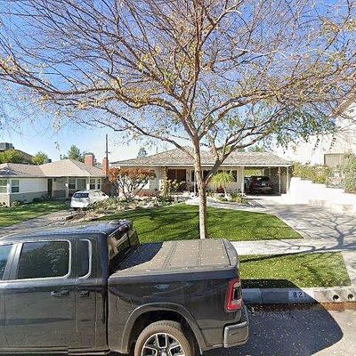 821 E Grinnell Dr, Burbank, CA 91501