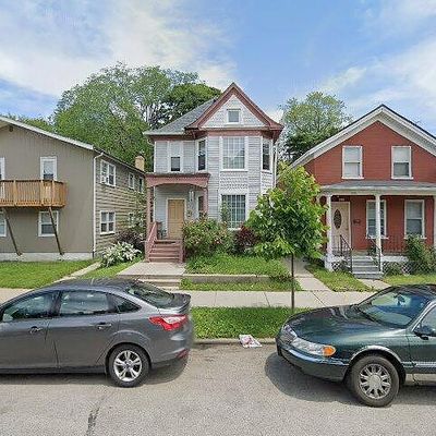 833 Park Ave, Racine, WI 53403