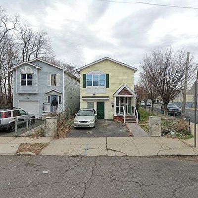 878 Hunterdon St, Newark, NJ 07112