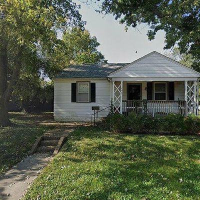 709 Benton St, Belleville, IL 62220