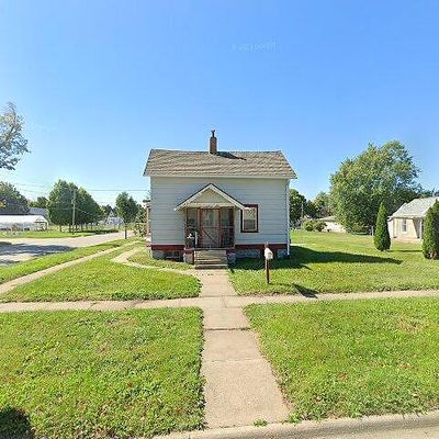 713 D Ave, Vinton, IA 52349