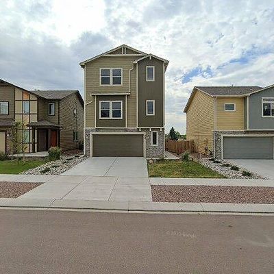 737 Grissom Dr, Colorado Springs, CO 80915