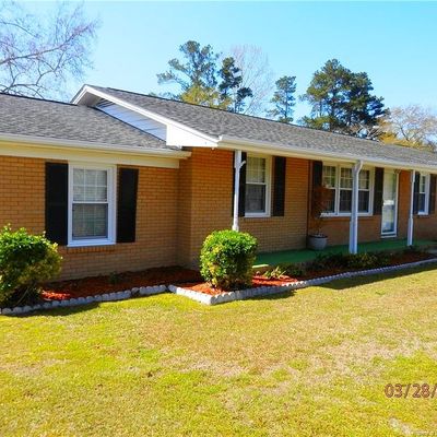 74 Sedgefield Dr, Lumberton, NC 28360