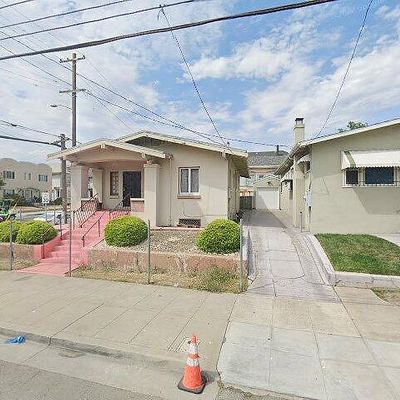 762 34 Th St, Oakland, CA 94609