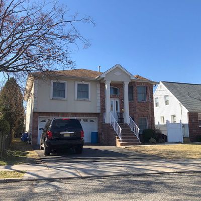 90 Mckinley Ave, Lodi, NJ 07644