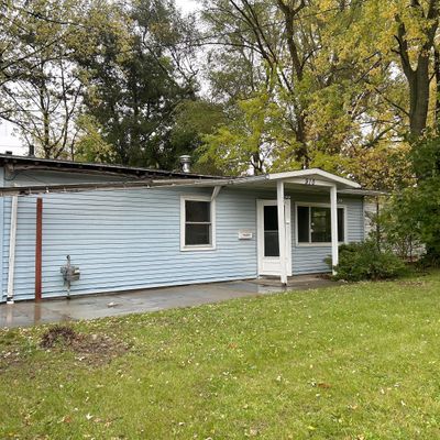 910 Dornell Ave, Lansing, MI 48910