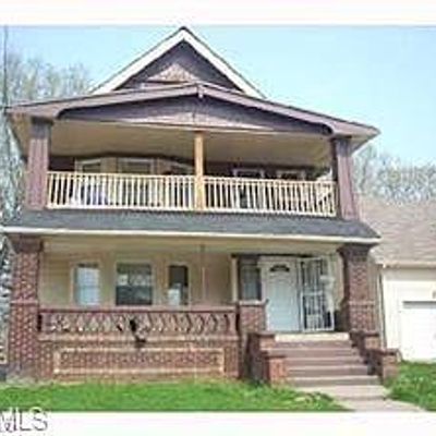 957 Parkway Rd, Cleveland, OH 44108