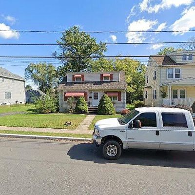 96 2 Nd Ave, Raritan, NJ 08869