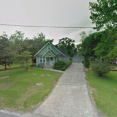 114 S 6 Th St, Highlands, TX 77562