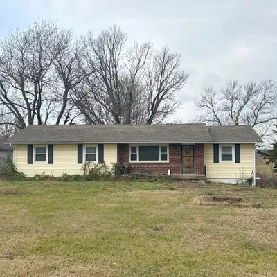 1000 S Lexington St, Holden, MO 64040