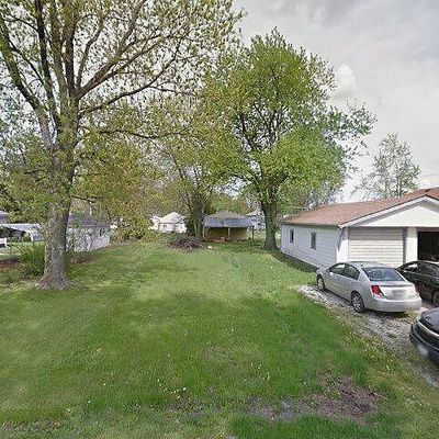 104 N Mckinley St, Girard, IL 62640