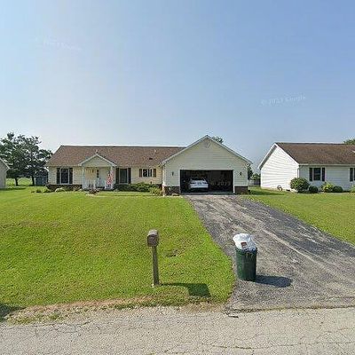 1469 Circle Dr, Millbury, OH 43447