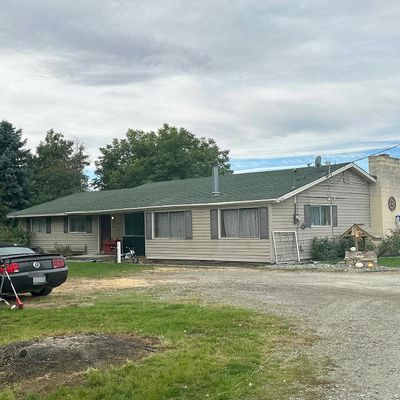 127 Duck Lake Rd, Omak, WA 98841