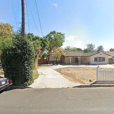 17646 Raymer St, Sherwood Forest, CA 91325