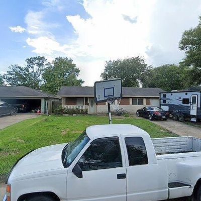 1611 Duff Dr, Port Arthur, TX 77642