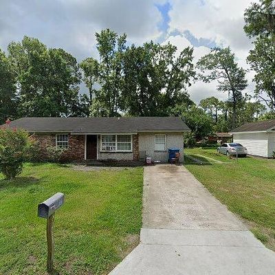 2268 Poinsettia Cir, Brunswick, GA 31520