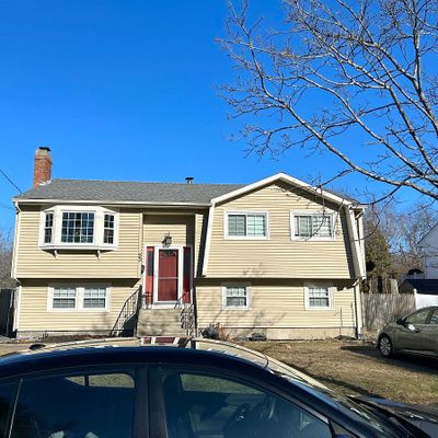 23 Castle Cir, Peabody, MA 01960