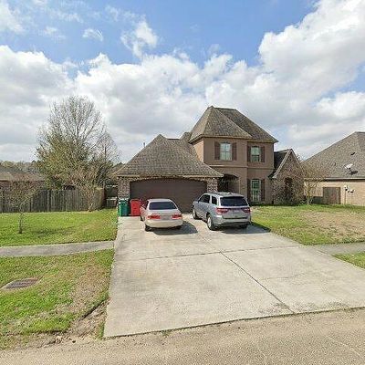 34135 Spring Lake Dr, Walker, LA 70785