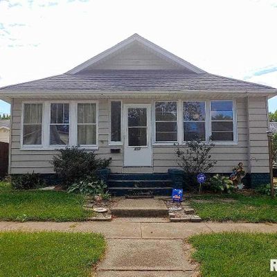 418 Charles St, Pekin, IL 61554