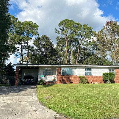 6747 East Rd, Jacksonville, FL 32216