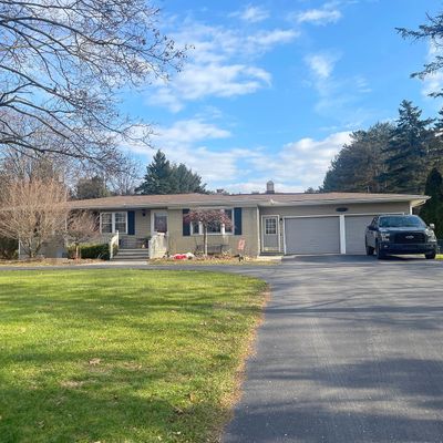 707 Pine Tree Rd, Lake Orion, MI 48362