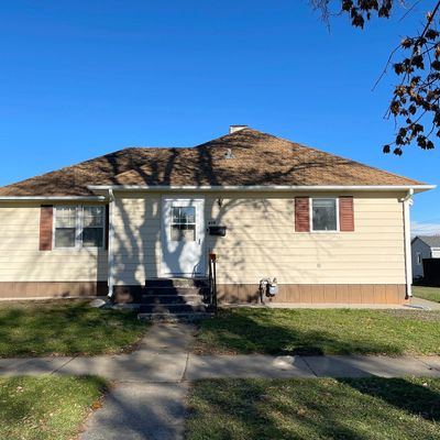 619 4 Th St Sw, Sidney, MT 59270