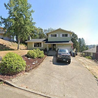 652 Tanglewood St, Sutherlin, OR 97479