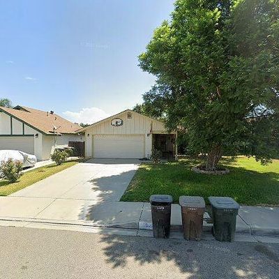 792 Plumwood St, Colton, CA 92324