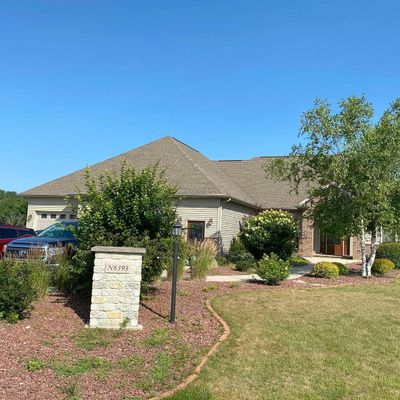 N6393 Tradewinds Cir, Beaver Dam, WI 53916