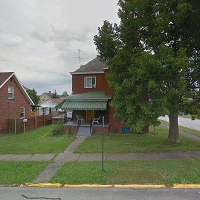 120 S 5 Th St, Youngwood, PA 15697