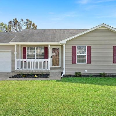 121 Gleaves Ln, Oak Grove, KY 42262