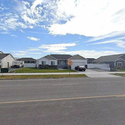 1480 E 300 S, Hyrum, UT 84319