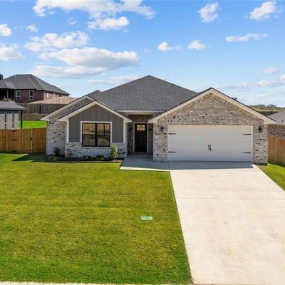 16225 Crossing Cir, Lindale, TX 75771