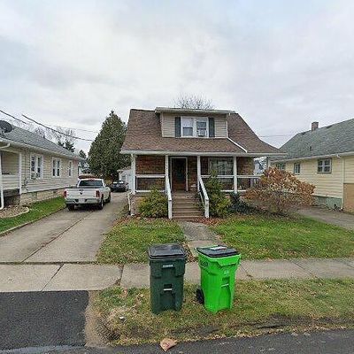 1352 Benton St, Barberton, OH 44203