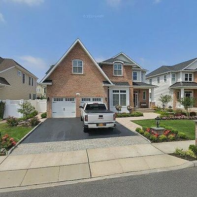 1437 Horseshoe Dr, North Bellmore, NY 11710