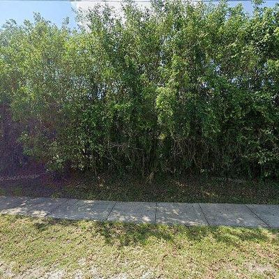 3240 Perimeter Dr, Greenacres, FL 33467