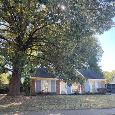 3845 Carroll Dr, Horn Lake, MS 38637