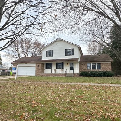 40088 Saal Rd, Sterling Heights, MI 48313