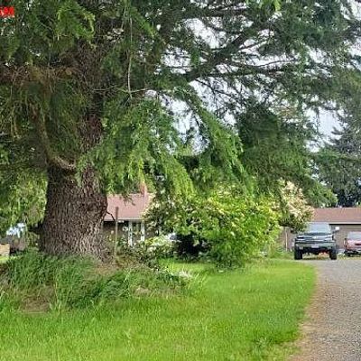 470 W Pole Rd, Lynden, WA 98264